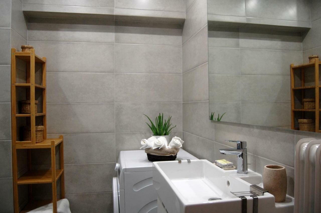 Central & Comfortable, 70M² Apt In Neos Kosmos Atenas Exterior foto